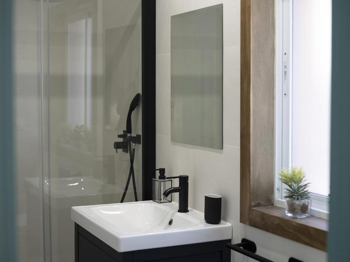 Beautiful Blue Triana Apartment Seville Luaran gambar